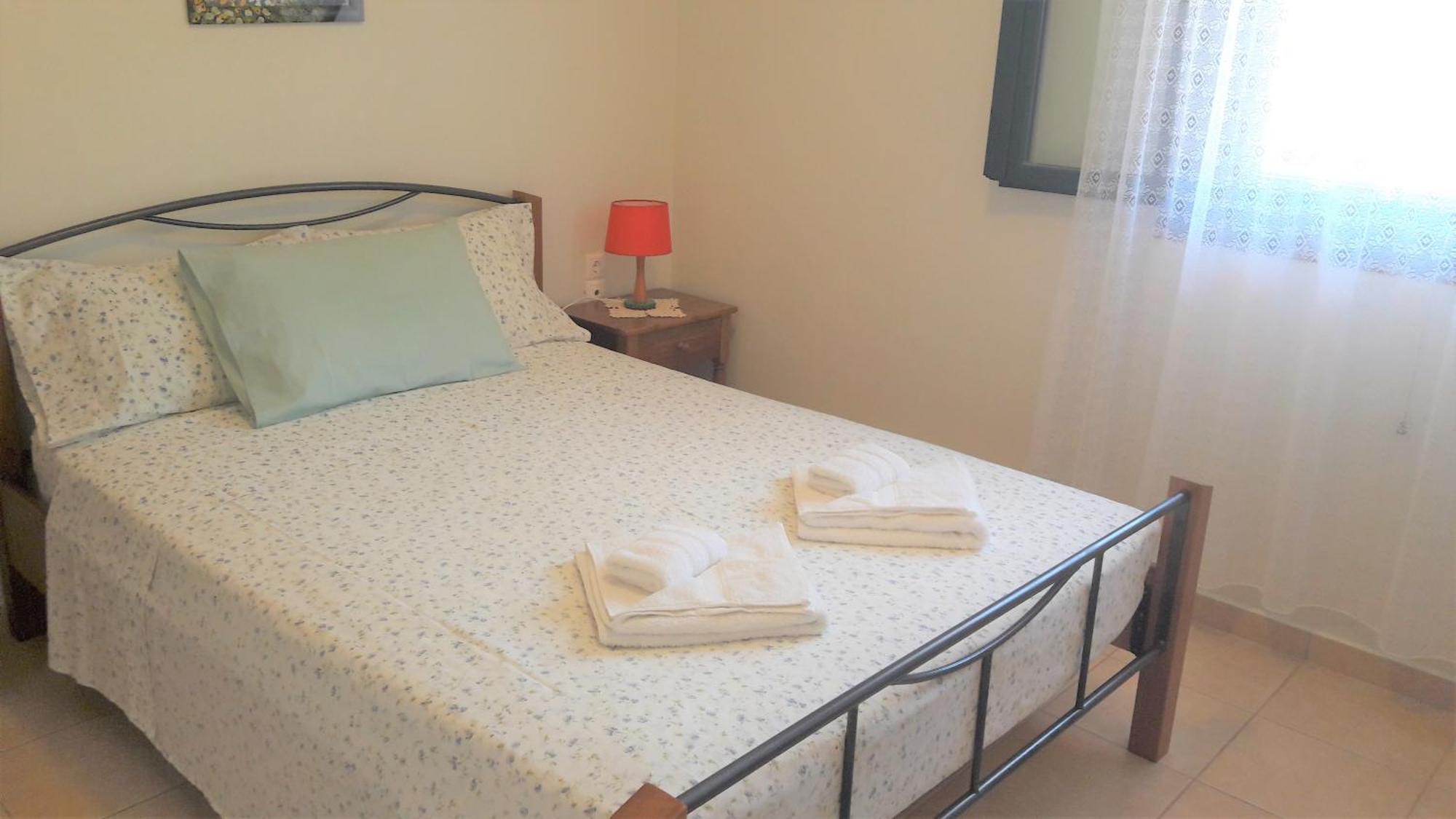 איה אפימיה Giannos Apartments מראה חיצוני תמונה