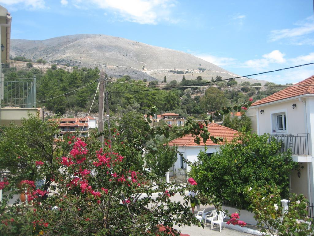 איה אפימיה Giannos Apartments מראה חיצוני תמונה