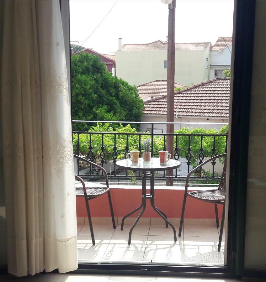 איה אפימיה Giannos Apartments מראה חיצוני תמונה