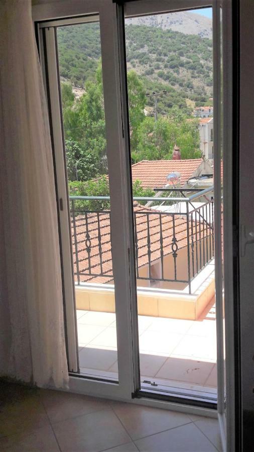 איה אפימיה Giannos Apartments מראה חיצוני תמונה